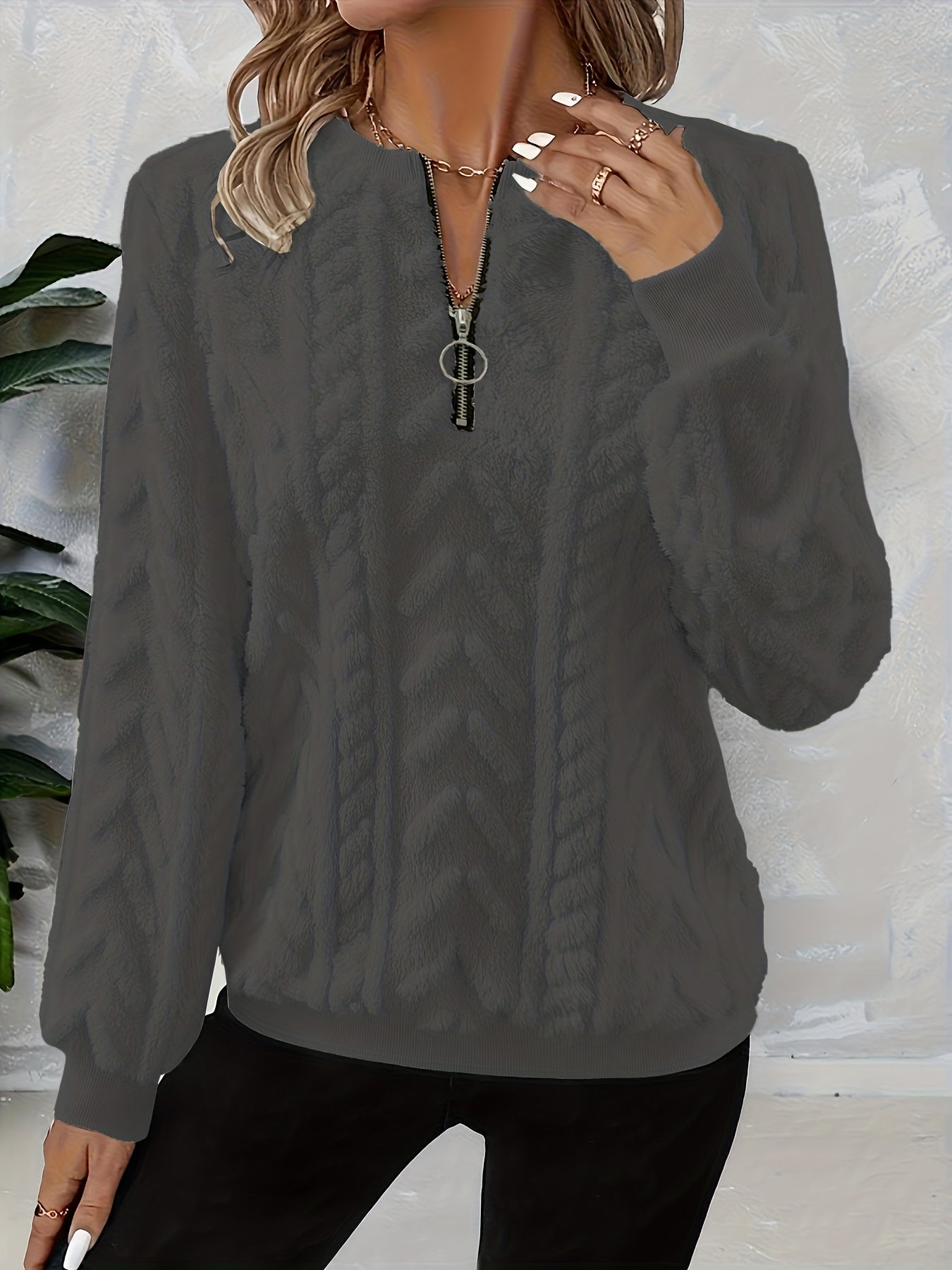 Cosy Elegant Women’s Winter Sweatshirt